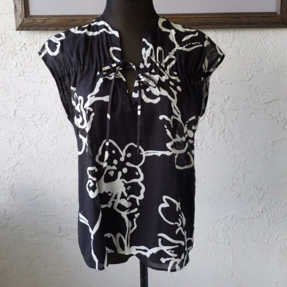 THEORY • Like new • Printed top